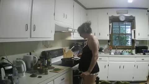 Snapshot of marynka21 chatting on 10/16/25, 09:16 marynka21 online show from 10/16/25, 09:16