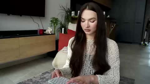 Marina online show from 11/13/25, 10:14