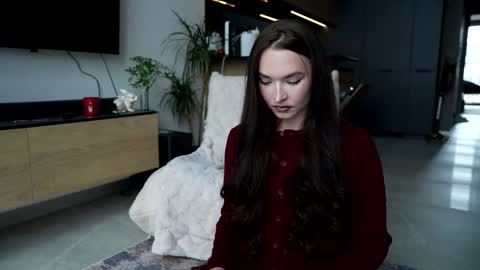 Marina online show from 12/01/25, 11:37