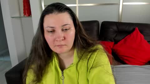 Snapshot of maryswon chatting on 09/10/25, 10:04 Mary online show from 09/10/25, 10:04