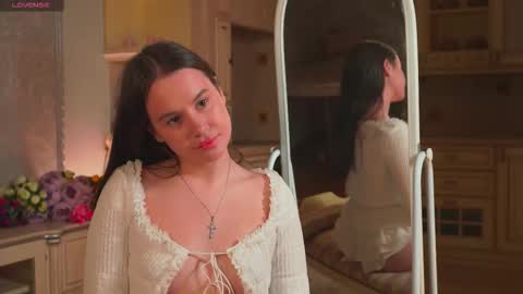 I am Mary   Its my first day here online show from 09/10/25, 04:40