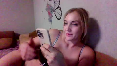 maryyemm online show from 01/02/25, 02:57
