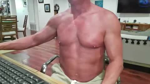 mascmuscle49 online show from 12/17/25, 01:33