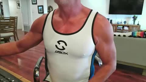 Snapshot of mascmuscle49 chatting on 01/15/26, 10:02 mascmuscle49 online show from 01/15/26, 10:02