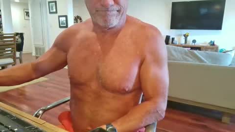 Snapshot of mascmuscle49 chatting on 04/01/26, 06:49 mascmuscle49 online show from 04/01/26, 06:49