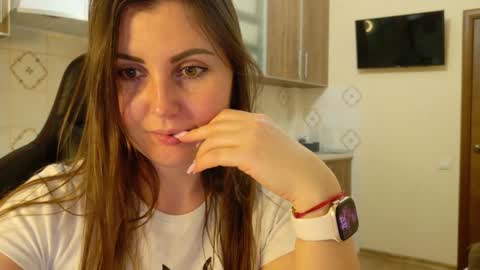 Snapshot of masha_queen chatting on 01/28/25, 07:32 Masha online show from 01/28/25, 07:32