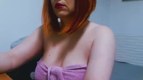 Snapshot of mashaforever7 chatting on 10/06/25, 05:27 mashaforever7 online show from 10/06/25, 05:27