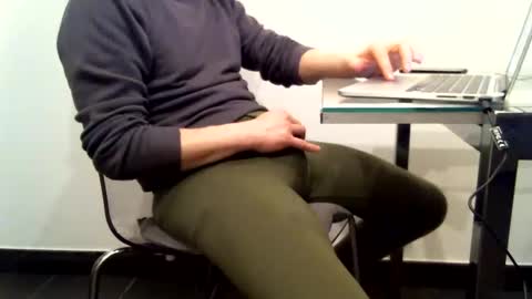 Snapshot of mask07 chatting on 02/28/25, 08:07 Mask07 online show from 02/28/25, 08:07