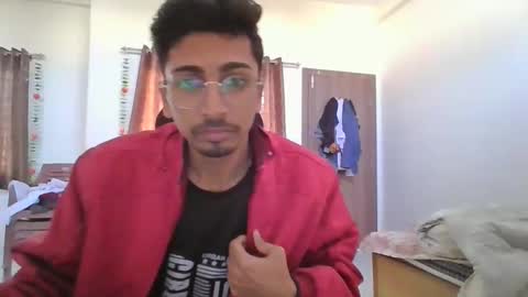 maskboyz2003 online show from 12/08/24, 02:28