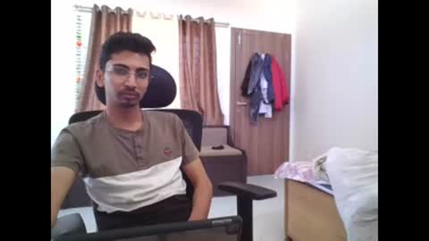 maskboyz2003 online show from 12/08/24, 09:02