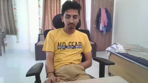 maskboyz2003 online show from 02/10/25, 08:09