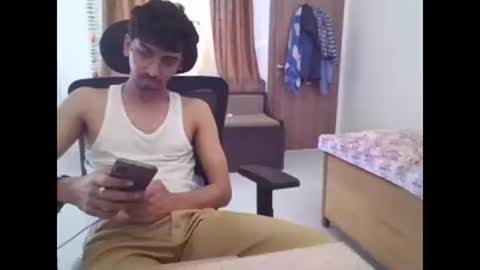 maskboyz2003 online show from 02/20/25, 06:17