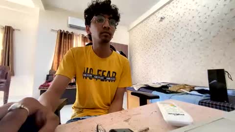 maskboyz2003 online show from 10/19/25, 03:51