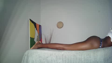 masked_shy_girl online show from 05/18/26, 01:39