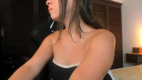 Scarlet  online show from 07/06/26, 07:16