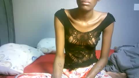 maskgang001 online show from 11/10/25, 02:10