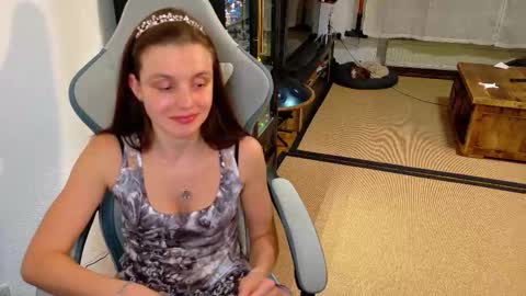 Snapshot of massageofyourlife chatting on 03/13/26, 08:04 Queeny Kathy Online at 2030 MEZ Sunday Wednesday online show from 03/13/26, 08:04