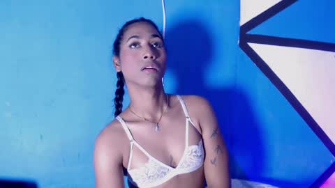 Snapshot of massielhot chatting on 10/05/25, 09:45 massielhot online show from 10/05/25, 09:45