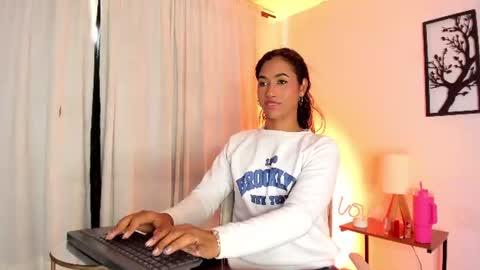 massielhot online show from 07/07/26, 06:45