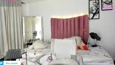 massielhot online show from 07/11/26, 06:54