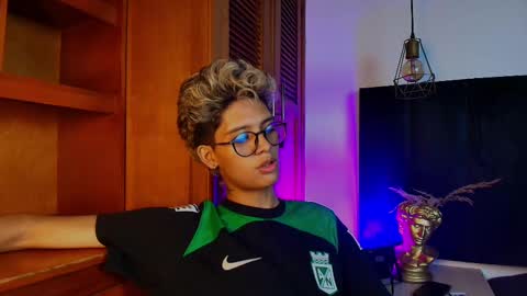   online show from 09/14/25, 04:11