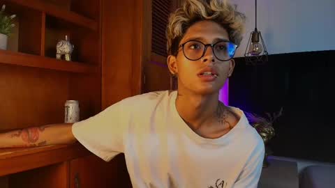   online show from 09/18/25, 04:47