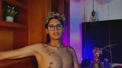   online show from 09/22/25, 03:41