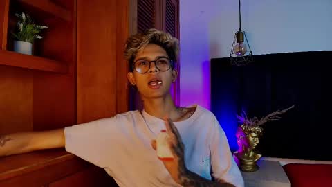   online show from 09/24/25, 04:38