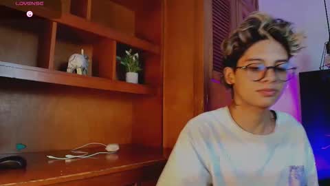   online show from 10/16/25, 08:43