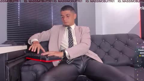 Snapshot of massimo_g chatting on 02/11/26, 03:06 I am Massimo online show from 02/11/26, 03:06