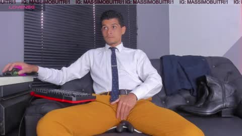 Snapshot of massimo_g chatting on 04/16/26, 10:34 I am Massimo online show from 04/16/26, 10:34