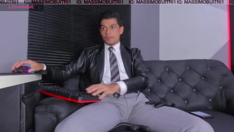 Snapshot of massimo_g chatting on 04/18/26, 12:58 I am Massimo online show from 04/18/26, 12:58