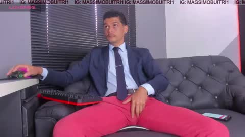 Snapshot of massimo_g chatting on 04/30/26, 01:06 I am Massimo online show from 04/30/26, 01:06