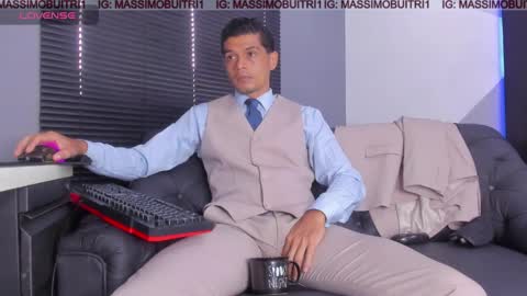 Snapshot of massimo_g chatting on 05/08/26, 01:16 I am Massimo online show from 05/08/26, 01:16
