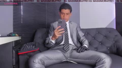 Snapshot of massimo_g chatting on 05/09/26, 12:32 I am Massimo online show from 05/09/26, 12:32