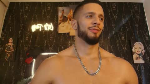 massimo_greco2 online show from 11/11/25, 09:37