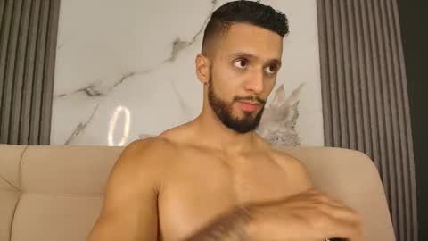 massimo_greco2 online show from 05/19/26, 10:27