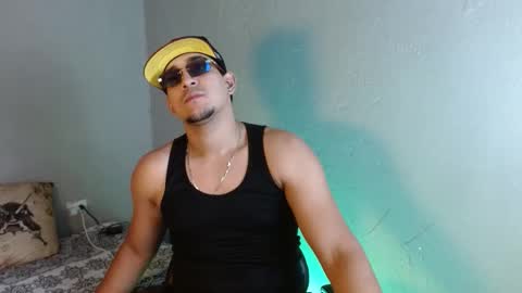 Snapshot of massimo_vidal chatting on 11/06/25, 02:45 massimo_vidal online show from 11/06/25, 02:45