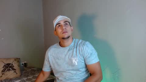 Snapshot of massimo_vidal chatting on 11/07/25, 04:01 massimo_vidal online show from 11/07/25, 04:01