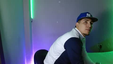 Snapshot of massimo_vidal chatting on 11/30/25, 02:37 massimo_vidal online show from 11/30/25, 02:37