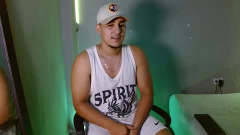 Snapshot of massimo_vidal chatting on 12/14/25, 01:11 massimo_vidal online show from 12/14/25, 01:11