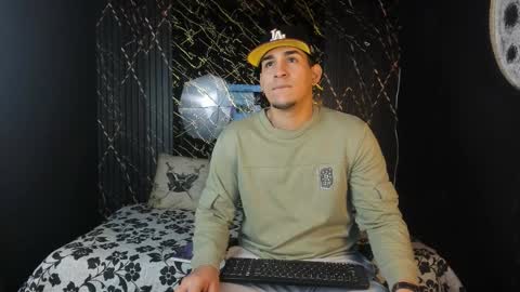 Snapshot of massimo_vidal chatting on 02/10/26, 02:10 massimo_vidal online show from 02/10/26, 02:10