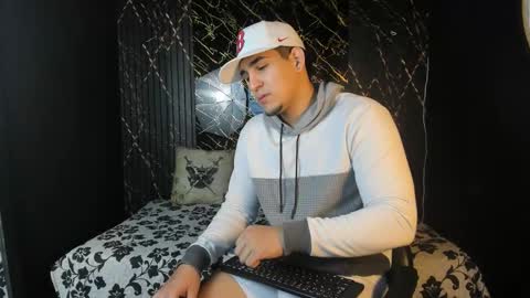 Snapshot of massimo_vidal chatting on 02/14/26, 12:02 massimo_vidal online show from 02/14/26, 12:02