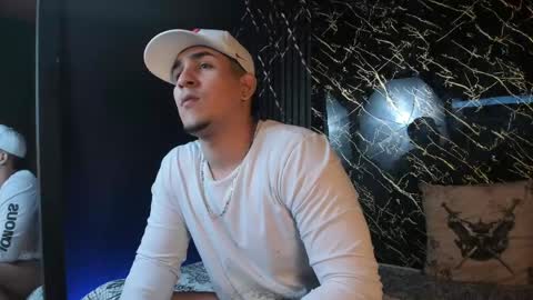 Snapshot of massimo_vidal chatting on 05/18/26, 03:07 massimo_vidal online show from 05/18/26, 03:07