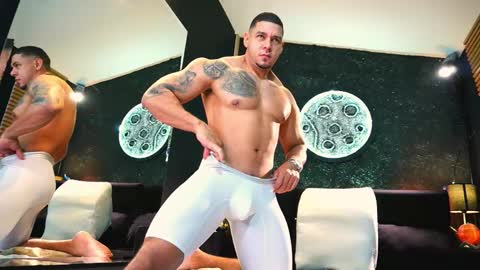 massimowalton2 online show from 12/01/25, 02:33