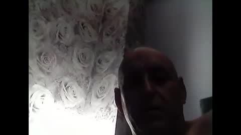 massivecock1980604187 online show from 02/25/25, 05:58