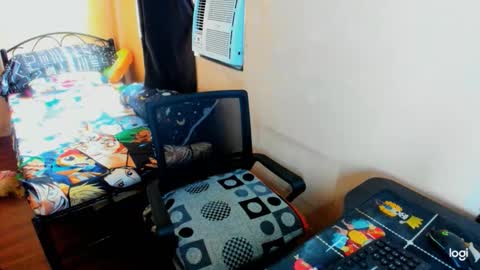 Snapshot of massivecockcum chatting on 10/09/25, 11:47 kimmy online show from 10/09/25, 11:47