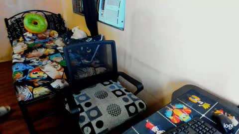 Snapshot of massivecockcum chatting on 11/23/25, 04:29 kimmy online show from 11/23/25, 04:29