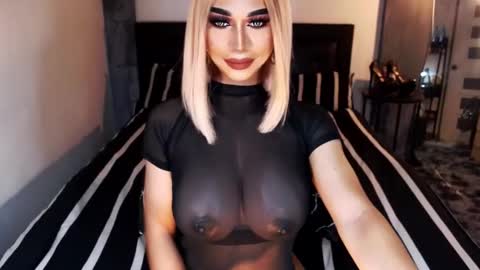 Snapshot of massivecockxmistress chatting on 10/12/25, 03:05 Aica online show from 10/12/25, 03:05