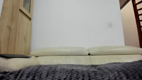 Domi online show from 11/19/25, 11:21